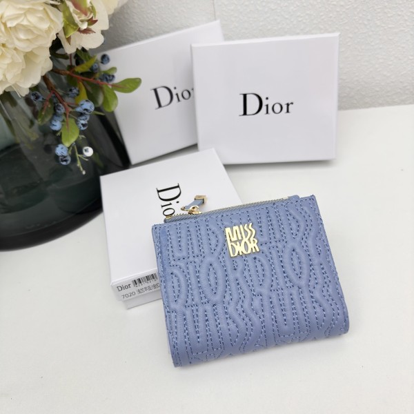 【限定】ディオール コピーおすすめ  短財布