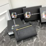 新作 プラダ 偽物通販  短財布