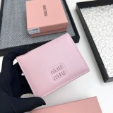 大人気 ミュウミュウ 偽物通販 短財布