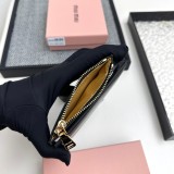 追跡付 ミュウミュウ n級品  短財布