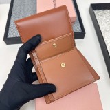 超話題! ミュウミュウ スーパーコピー 短財布