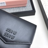 使い勝手良し ミュウミュウ 偽物通販 短財布