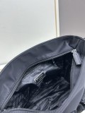 【話題商品！】プラダ 激安偽物 メンズ ショルダーバック