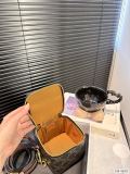 日本未入荷 セリーヌ コピーおすすめ の小箱
