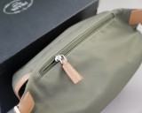 日本未入荷 プラダ コピー メンズショルダーバッグを斜め掛