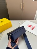 追跡付 フェンディ 激安偽物  の新しいカメラバッグ