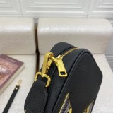 入手困難 フェンディ スーパーコピー ミニショルダーバッグ