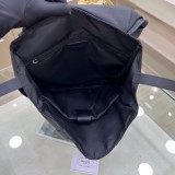 日本未入荷 プラダ 偽物通販 メンズ リュックバック