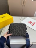 追跡付 フェンディ 激安偽物  の新しいカメラバッグ
