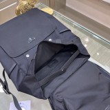 日本未入荷 プラダ 偽物通販 メンズ リュックバック