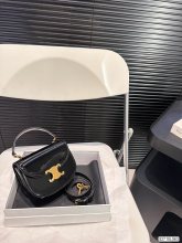 ★超人気 セリーヌ コピー の鞍バッグ