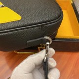 稀少 フェンディ 激安通販 メンズショルダーバッグ