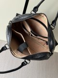 日本未入荷 プラダ 激安偽物 手提げブリーフケース