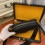 大人気 フェンディ 偽物通販 メンズショルダーバッグ