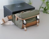 日本未入荷 プラダ コピー メンズショルダーバッグを斜め掛