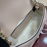 一目惚れ♪  グッチ  n級品 ショルダーバック