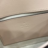 一目惚れ♪  グッチ  n級品 ショルダーバック