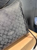 超奇跡の入荷☆ コーチ コピーおすすめ ショルダーバッグ