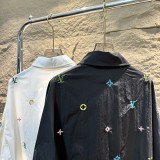 高品質   ルイヴィトン スーパーコピー のポケットに貼られたブーゲンビリア刺繍の白シャツコート2色