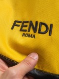 新作 フェンディ 激安通販  フレーム文字刺繍🪡ロゴリトルモンスター半袖Tシャツ