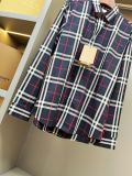★超人気 バーバリー 激安通販 胸元の定番アルファベットプリント半袖Tシャツ