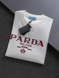 稀少 プラダ 激安偽物 胸元のクラシックな立体破裂アルファベットオフセットロゴプリント半袖Tシャツ