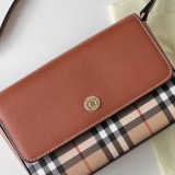 累積売上総額第１位！ バーバリー コピー レディース  ショルダーバック