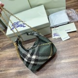 入手困難 バーバリー n級品 レディース  ショルダーバック