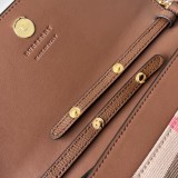 入手困難 バーバリー n級品 レディース  ショルダーバック