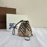 ★超人気  バーバリー コピーおすすめ レディース  ショルダーバック