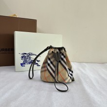 ★超人気  バーバリー コピーおすすめ レディース  ショルダーバック