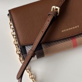 入手困難 バーバリー n級品 レディース  ショルダーバック