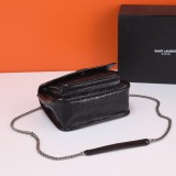 入手困難 イヴ サンローラン コピー レディース ショルダーバック