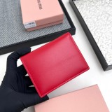 一目惚れ♪  ミュウミュウ 激安偽物 短財布