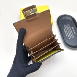入手困難 フェンディ コピーおすすめ 短財布
