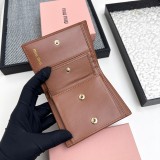 使い勝手良し ミュウミュウ スーパーコピー 短財布