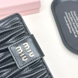 【限定】ミュウミュウ n級品 短財布