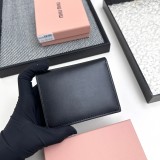超奇跡の入荷☆ ミュウミュウ コピー 短財布