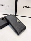 日本未入荷 プラダ 激安偽物  長財布