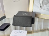 ★超人気 プラダ 激安通販 短財布