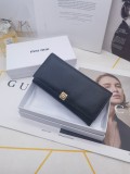 日本未入荷 ミュウミュウ n級品 長財布