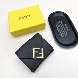 稀少 フェンディ n級品 短財布