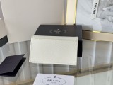 稀少 プラダ スーパーコピー 短財布