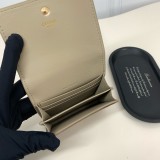 追跡付 セリーヌ コピーおすすめ 短財布