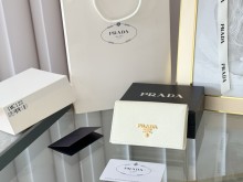累積売上総額第１位！ プラダ スーパーコピー 短財布