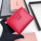 超奇跡の入荷☆ ミュウミュウ 激安通販 短財布