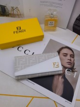 追跡付 フェンディ コピー  長財布