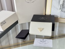 稀少 プラダ スーパーコピー 短財布