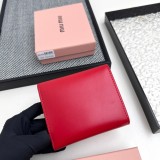 超話題! ミュウミュウ コピーおすすめ 短財布