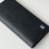超奇跡の入荷☆ バーバリー 偽物通販 長財布